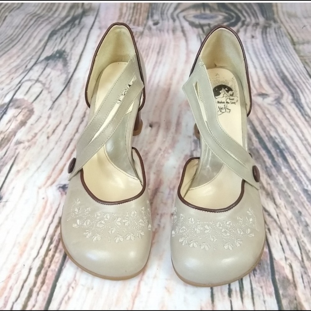 Fluevog Operettas Viardot (size 9, reposh)